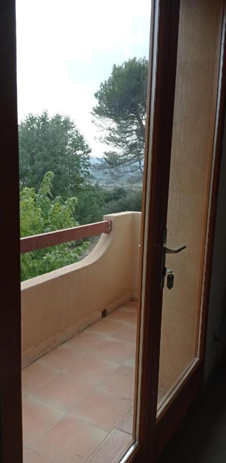 Les Cigales Bed & Breakfast Villelaure Eksteriør bilde