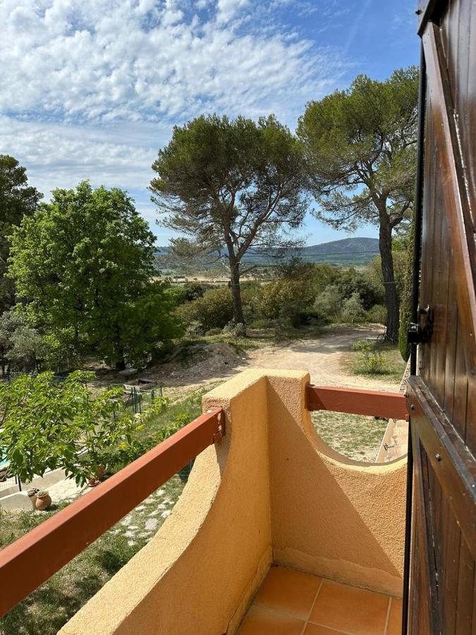 Les Cigales Bed & Breakfast Villelaure Eksteriør bilde